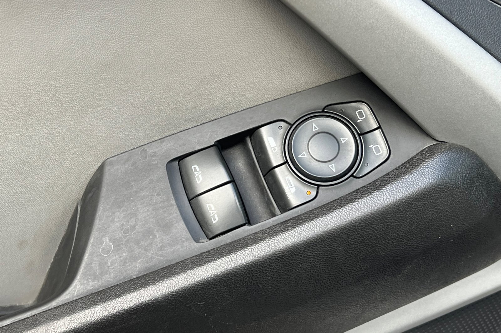 Used 2023 Chevrolet Camaro LT image 12