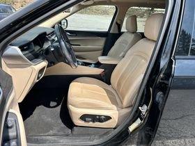 Used 2021 Jeep Grand Cherokee L Limited w/ Luxury Tech Group II image 9