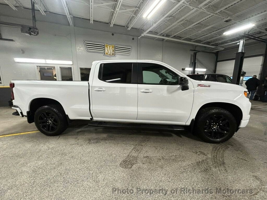Used 2022 Chevrolet Silverado 1500 RST image 2