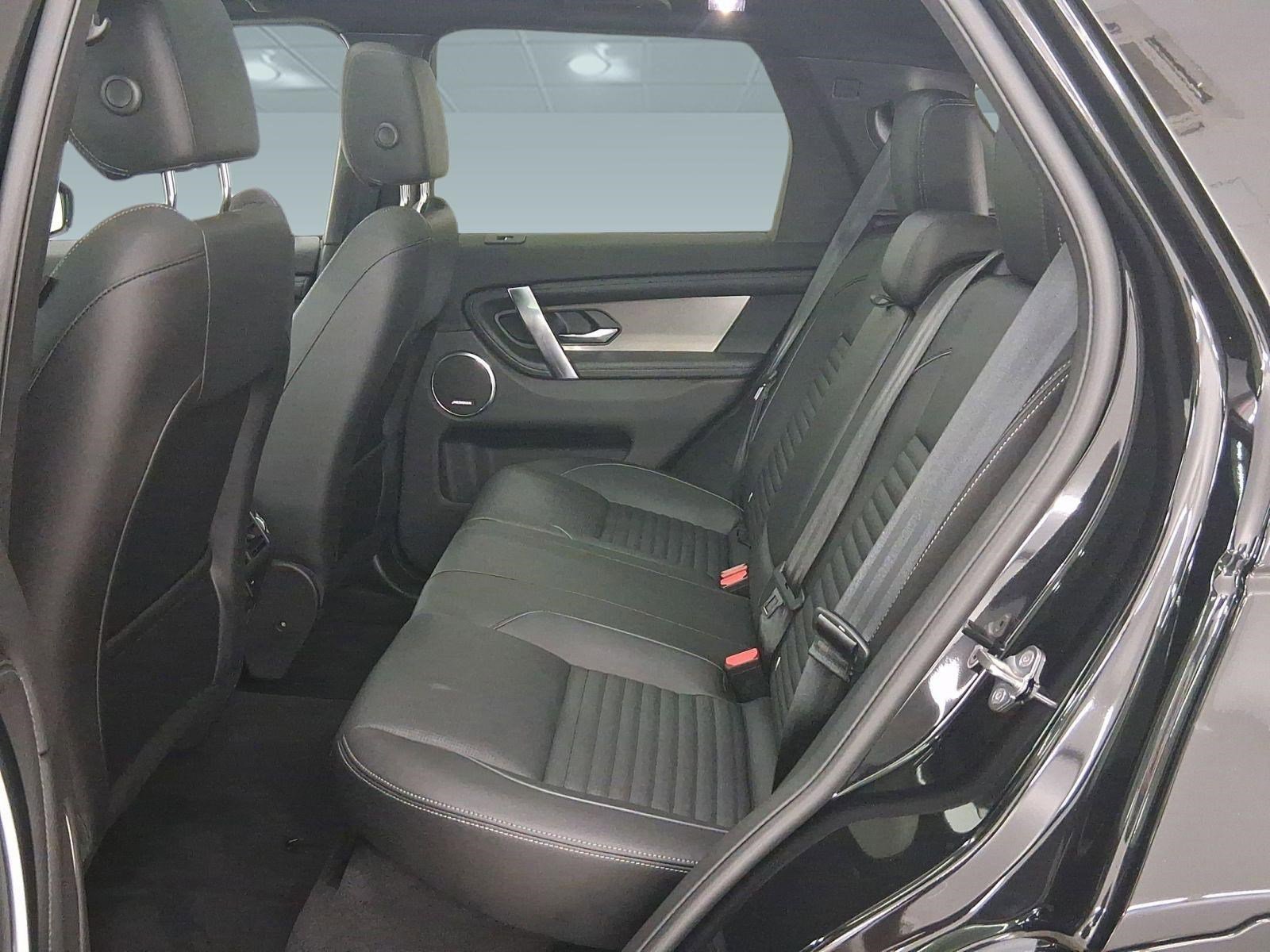 Used 2025 Land Rover Discovery Sport Dynamic SE image 13