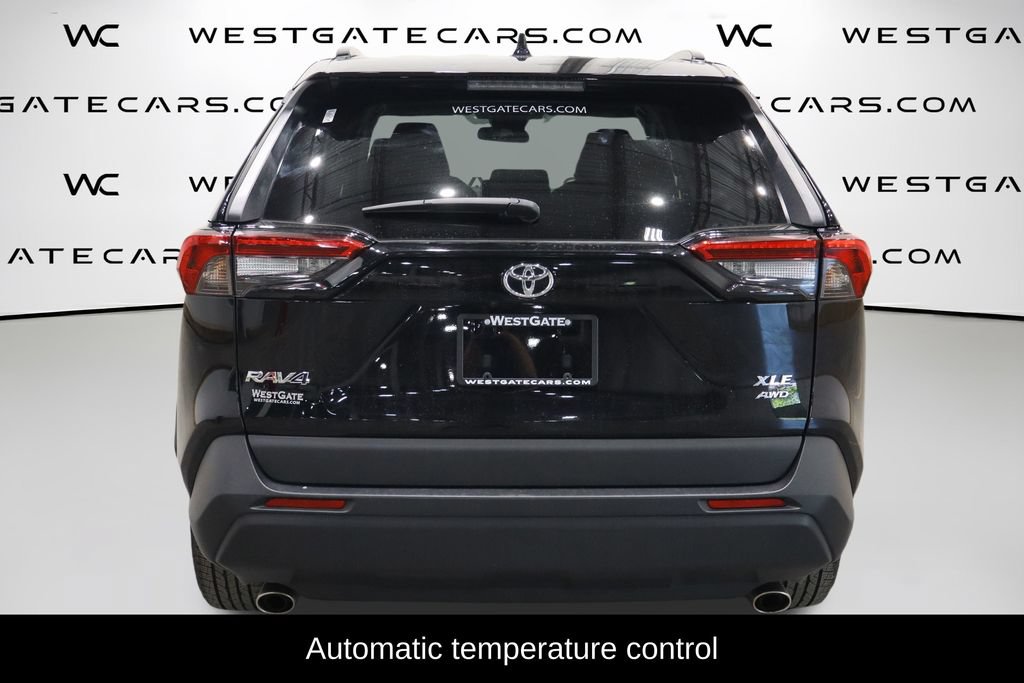 Used 2023 Toyota RAV4 XLE AWD/4WD image 4