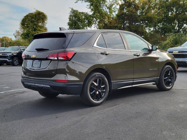 Used 2024 Chevrolet Equinox LT FWD image 3