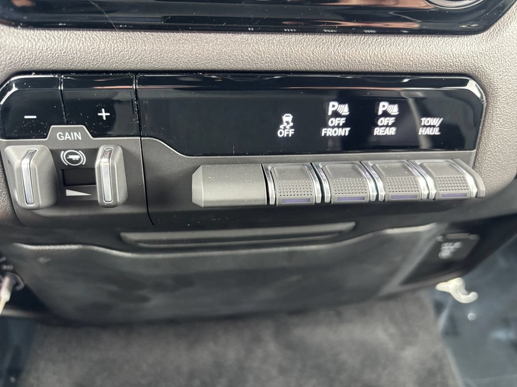 Used 2026 RAM 1500 Big Horn AWD/4WD image 33