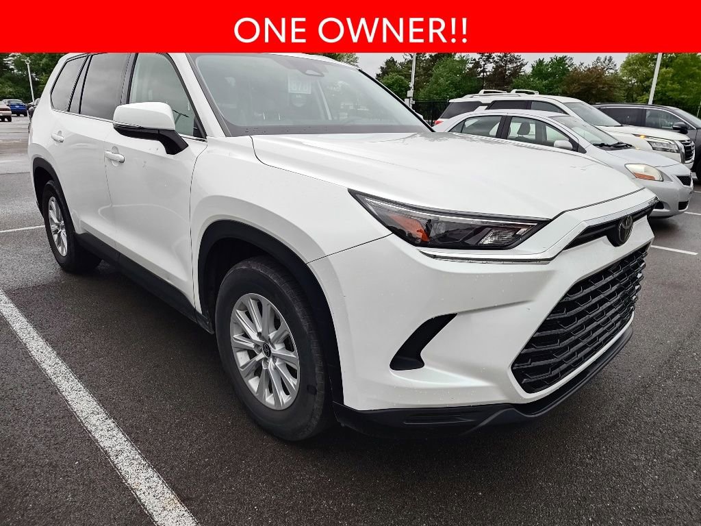 Used 2024 Toyota Grand Highlander AWD image 3