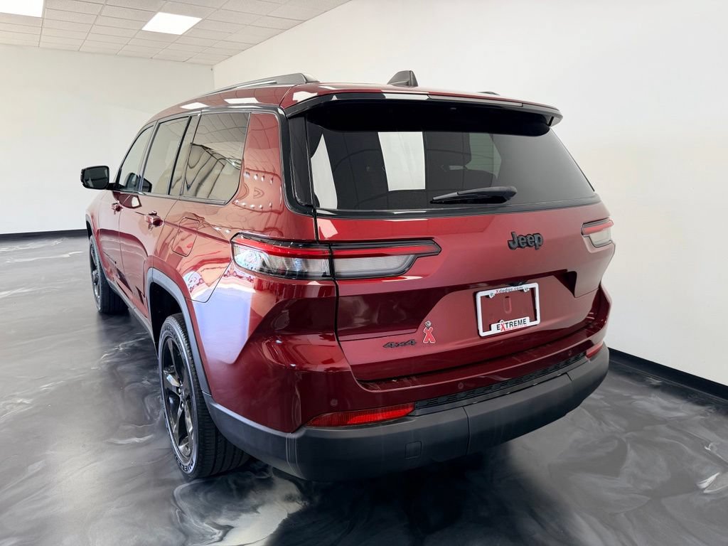 Used 2023 Jeep Grand Cherokee L Laredo AWD/4WD image 24