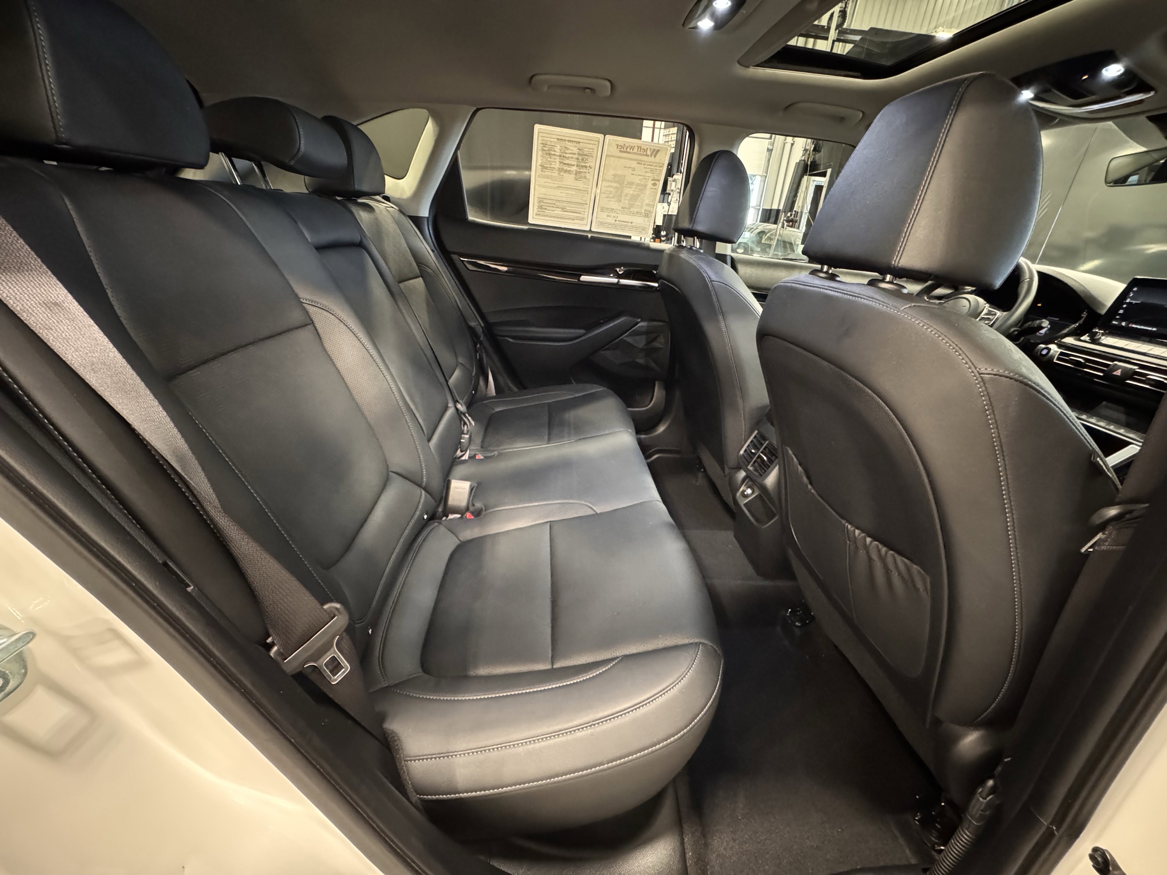 Certified 2023 Kia Seltos SX w/ SX Sunroof Package image 29