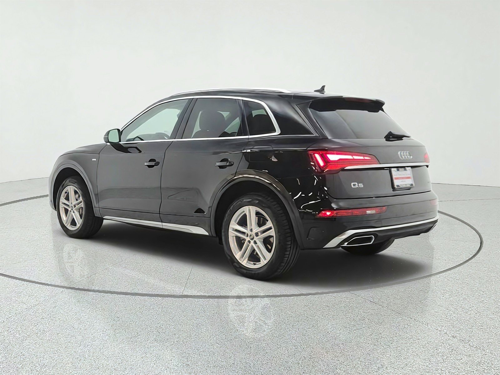 Used 2023 Audi Q5 e Premium Plus w/ Premium Plus Package AWD/4WD image 7