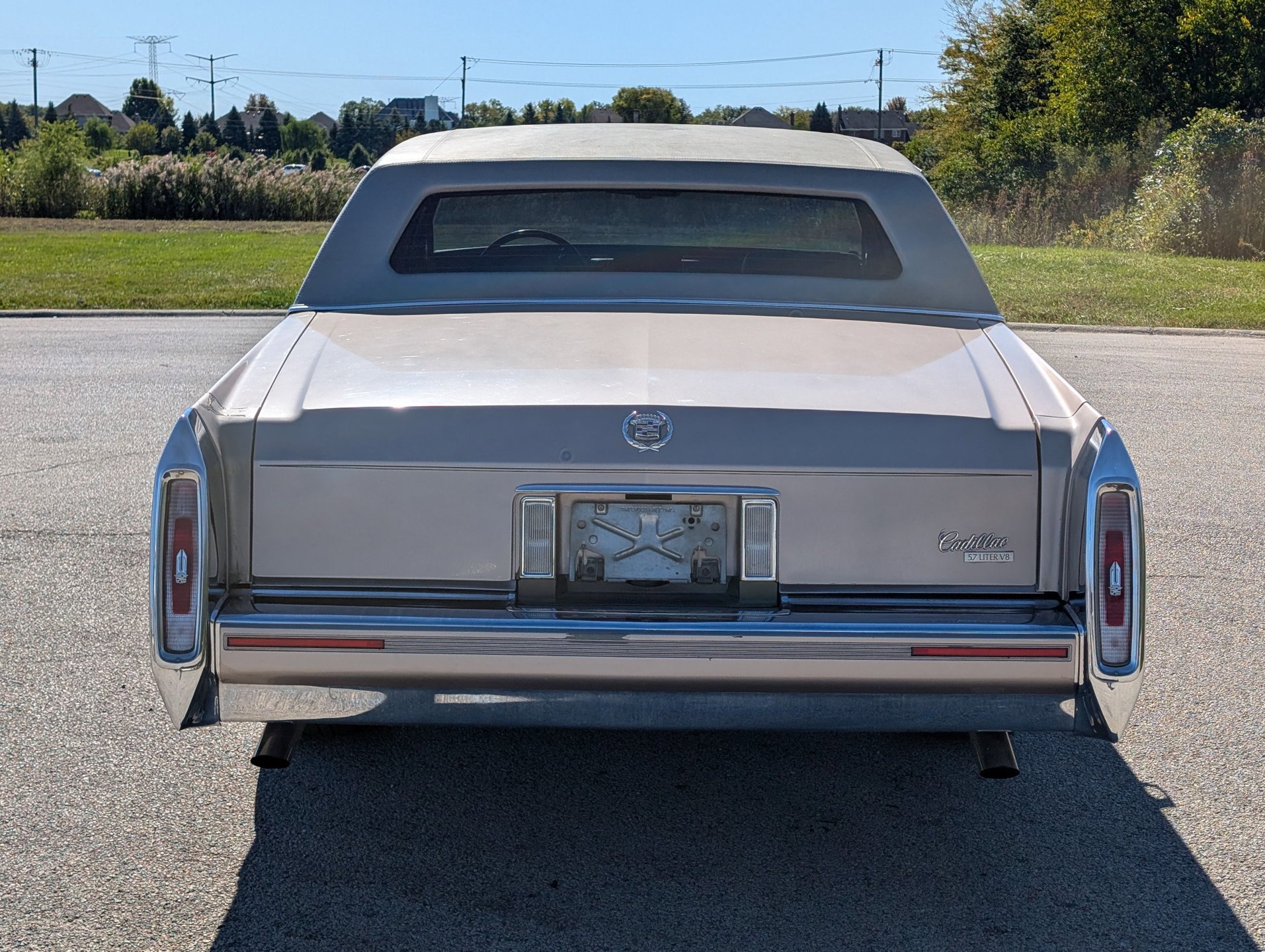 Used 1990 Cadillac Brougham image 17