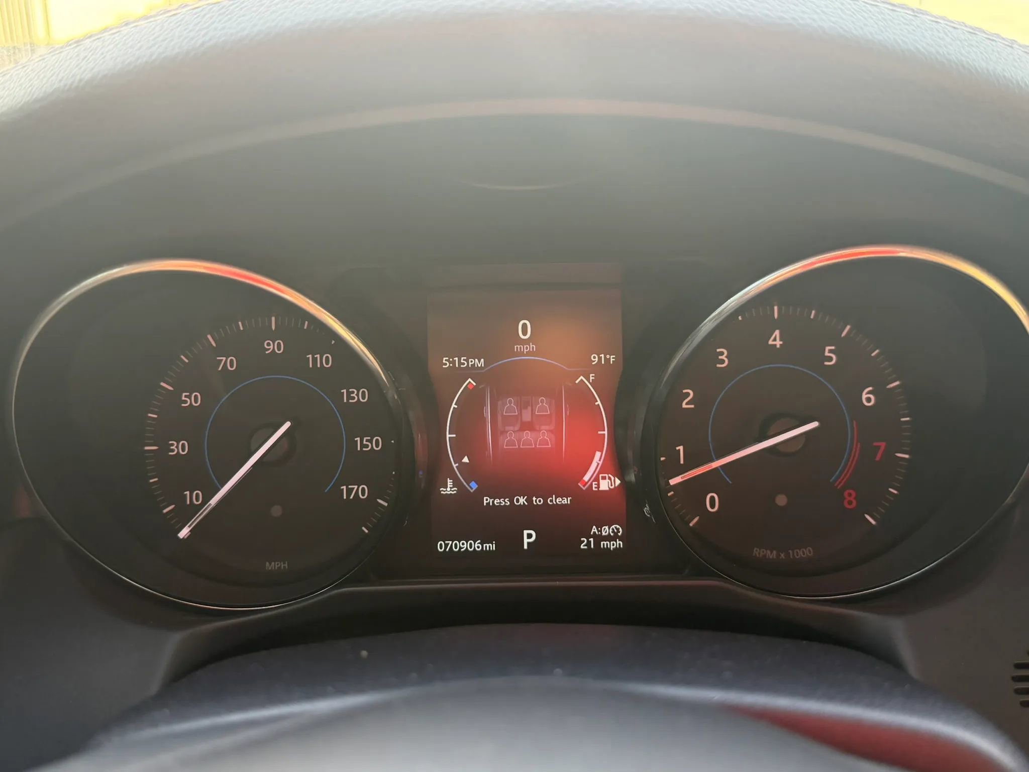 Used 2016 Jaguar XF Premium RWD image 19