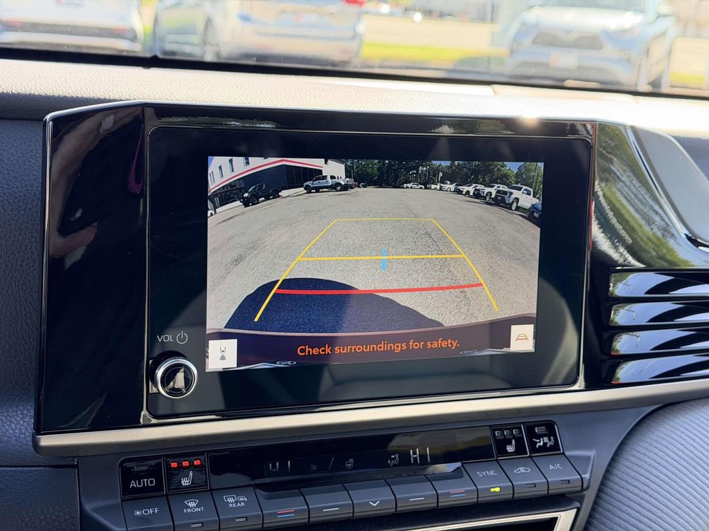 Certified 2025 Toyota Camry SE w/ Convenience Package image 4