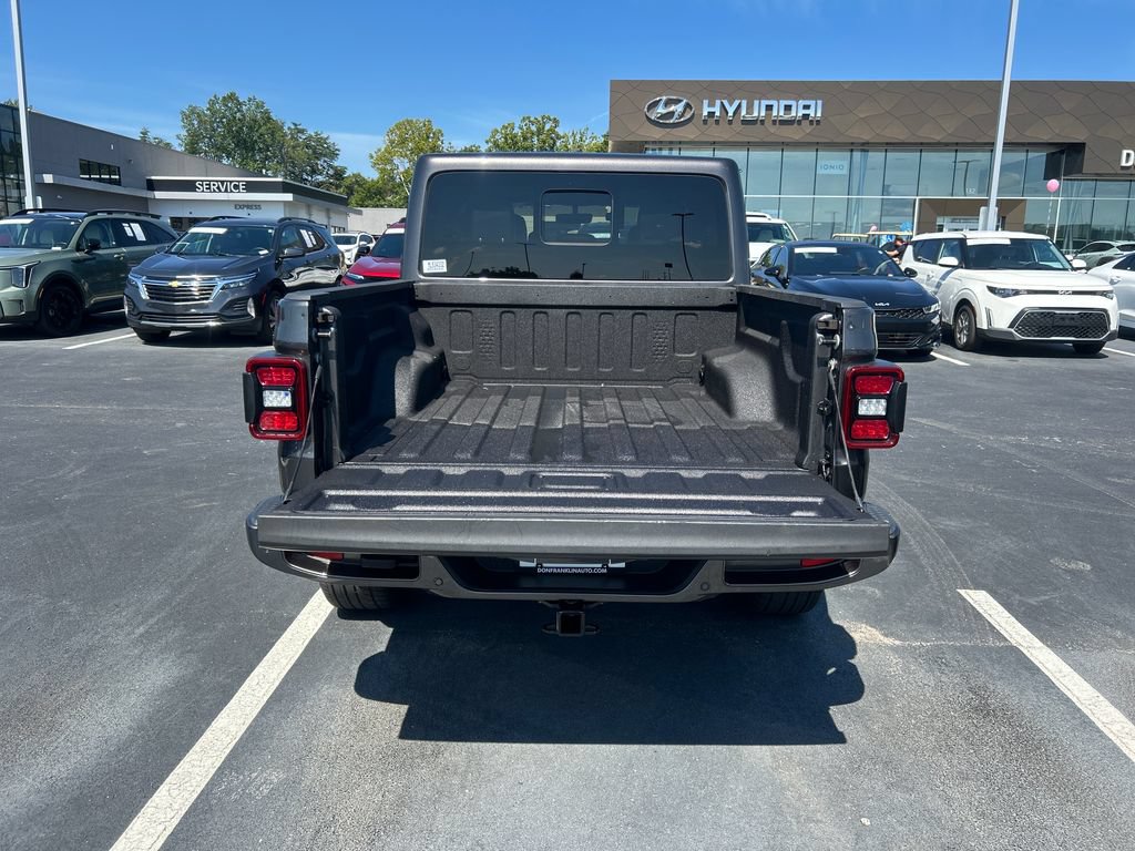 Used 2021 Jeep Gladiator Overland AWD/4WD image 9