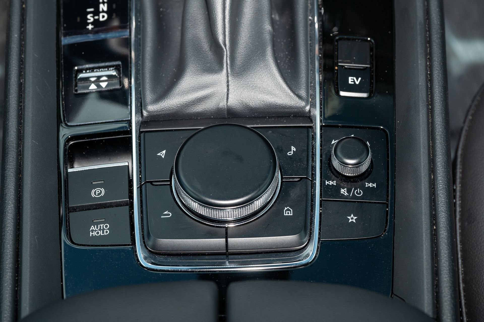 Used 2025 MAZDA CX-50 2.5 Hybrid w/ Premium Plus Pkg image 28