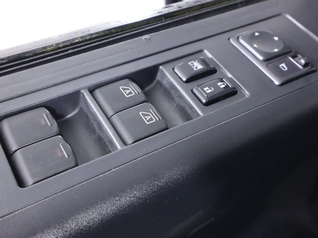 Used 2014 Nissan Titan PRO-4X AWD/4WD image 25