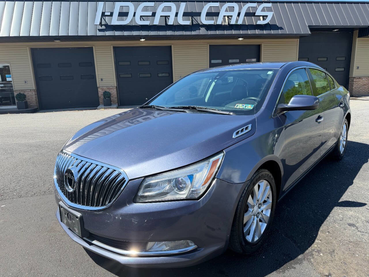 Used 2014 Buick LaCrosse image 1