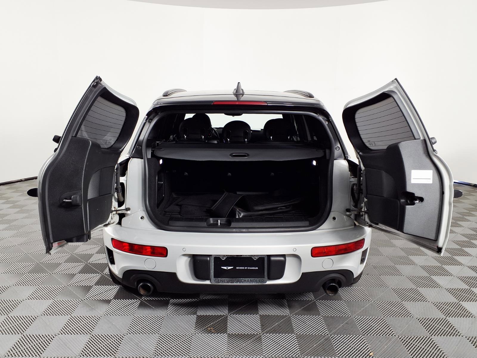 Used 2022 MINI Cooper Clubman S image 8