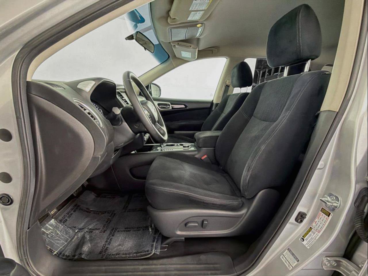 Used 2013 Nissan Pathfinder SV AWD/4WD image 29