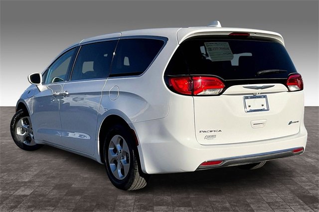 Used 2017 Chrysler Pacifica Touring Plus image 12