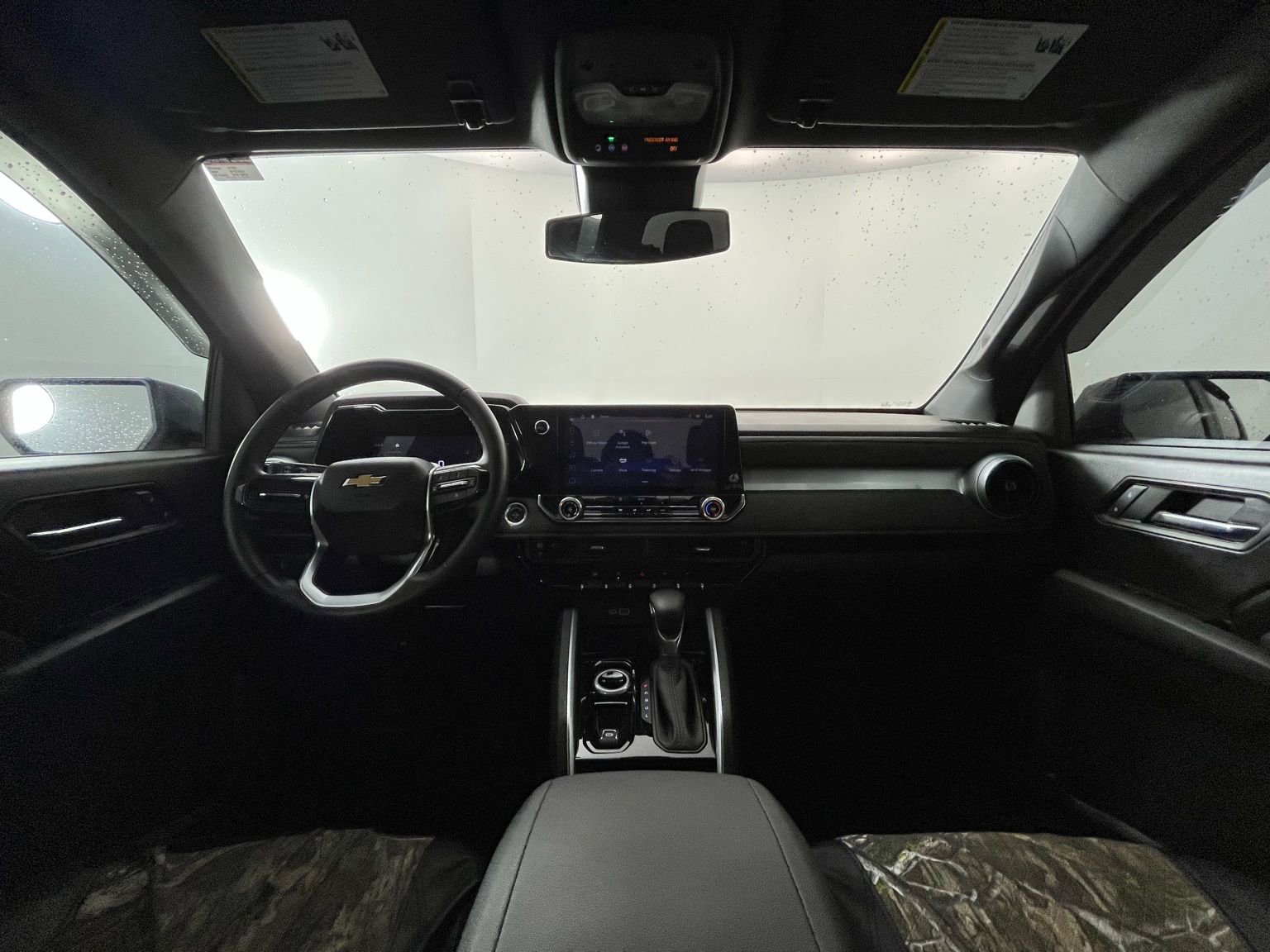 Used 2024 Chevrolet Colorado LT image 9