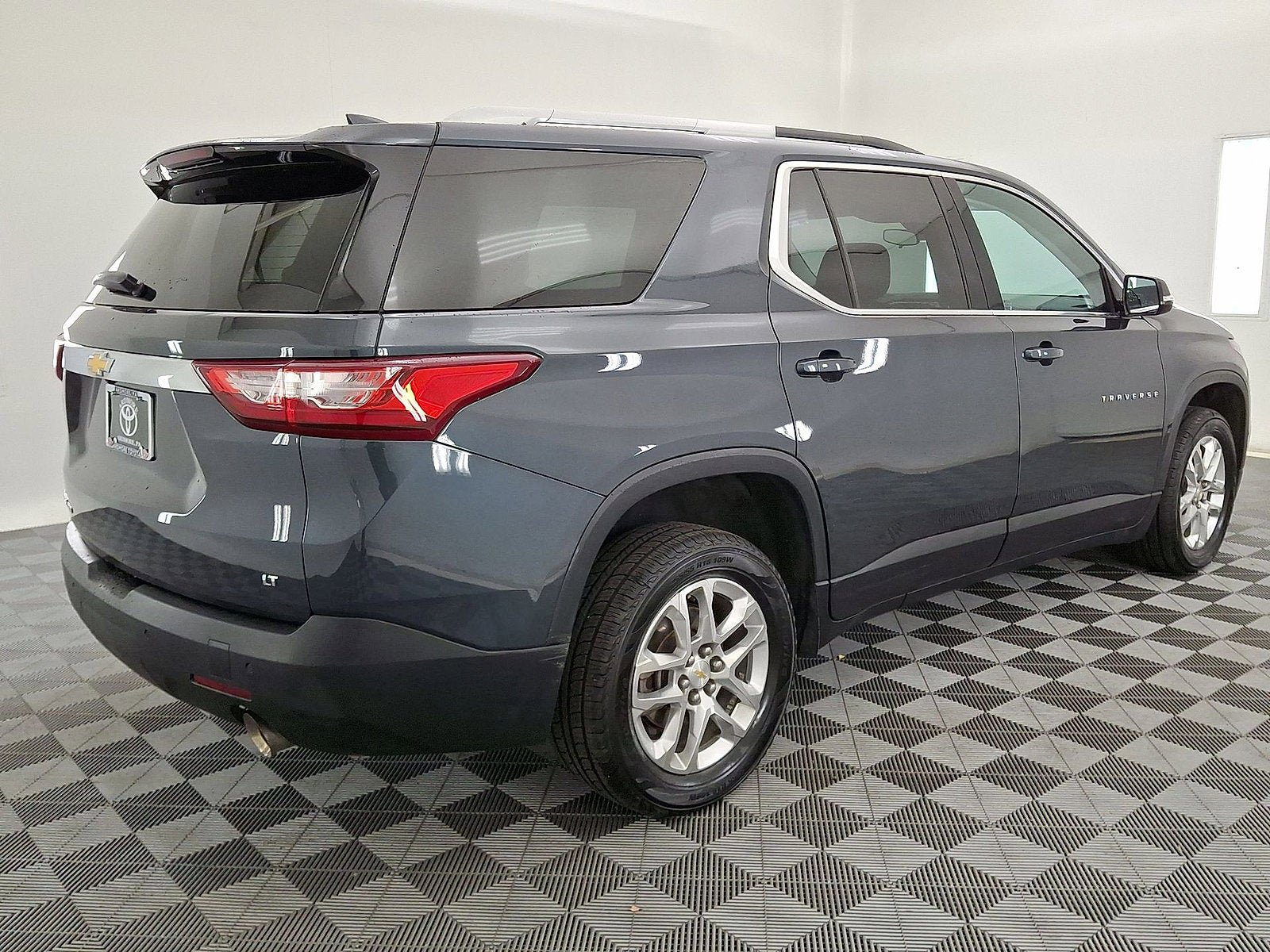 Used 2018 Chevrolet Traverse LT AWD/4WD image 25