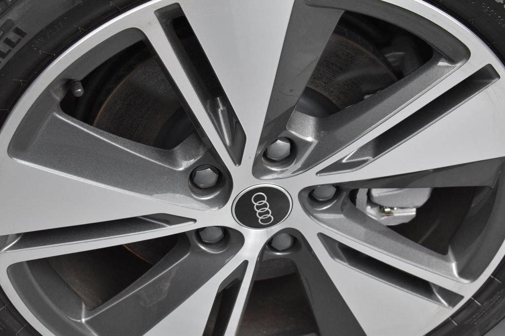 New 2025 Audi A6 e-tron Premium Plus AWD/4WD image 20