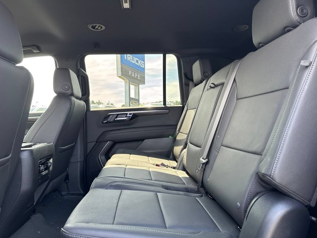 New 2026 Chevrolet Suburban LT AWD/4WD image 20