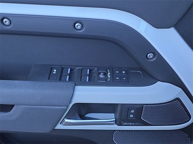 Used 2023 Land Rover Defender 110 S image 26