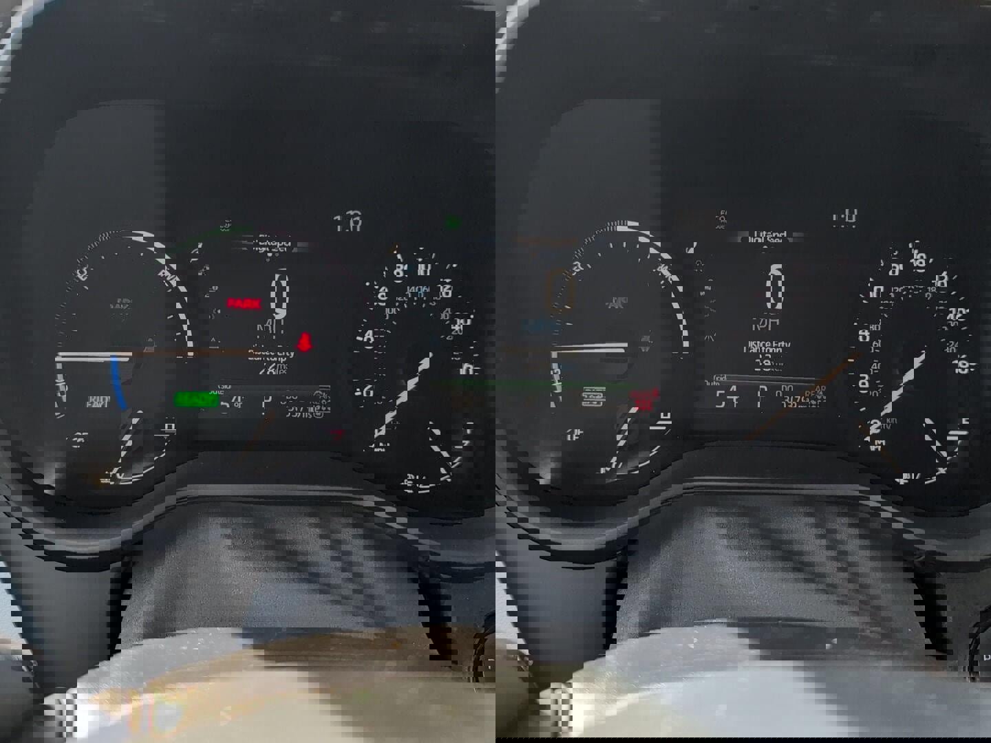 Used 2025 Toyota Sienna LE image 30