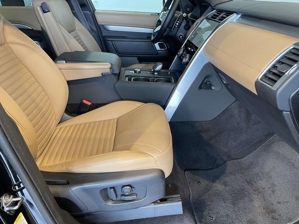 Used 2023 Land Rover Discovery S R-Dynamic image 22