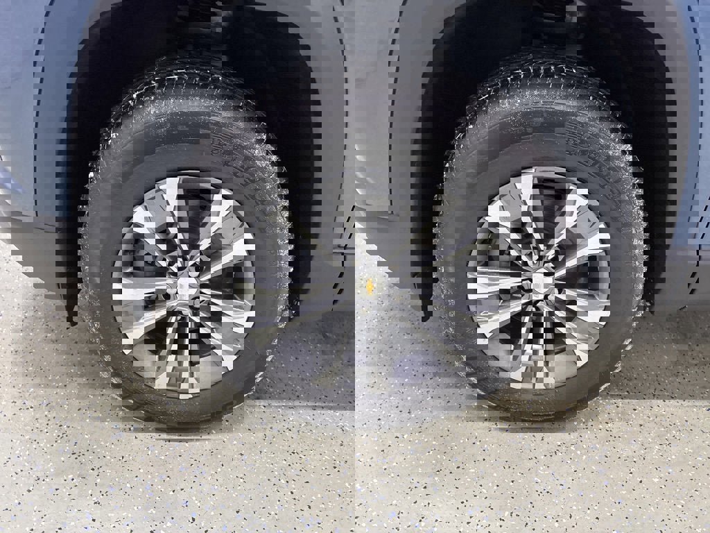 New 2026 Chevrolet Equinox LT w/ Convenience Package II image 8