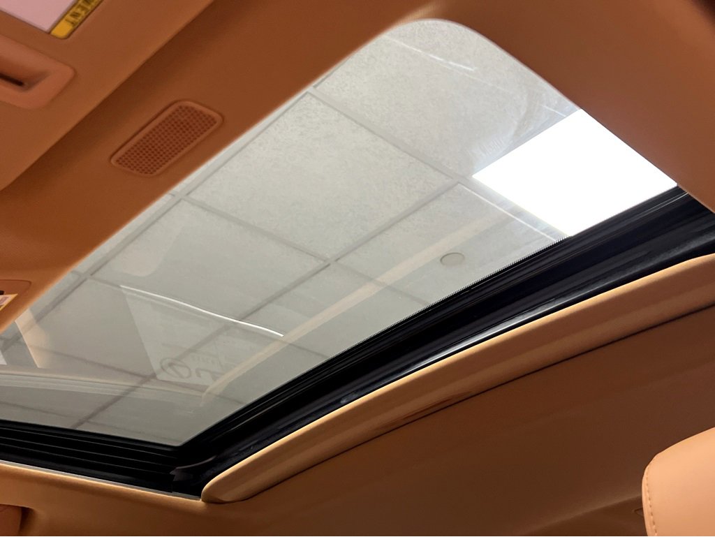 New 2025 Lexus ES 350 w/ Premium Package image 10