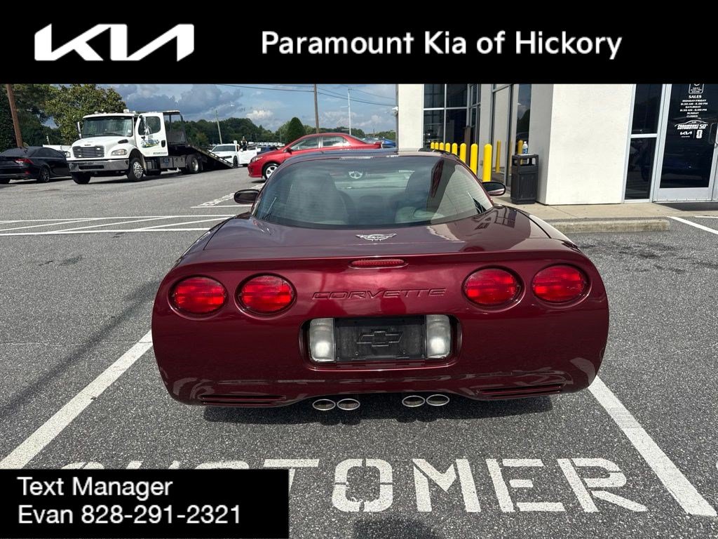 Used 2003 Chevrolet Corvette Coupe w/ Preferred Equipment Group RWD image 7