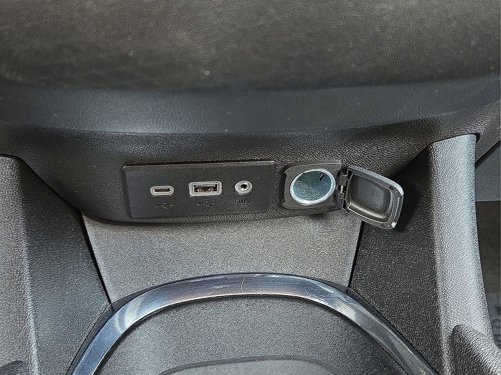 Used 2023 Chevrolet Malibu LT image 28