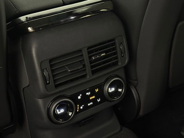 New 2026 Land Rover Range Rover Velar Dynamic SE image 29