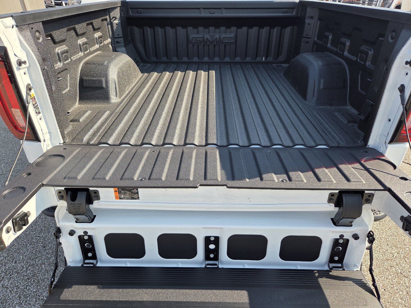 New 2026 GMC Sierra 1500 AT4 w/ AT4 Premium Package AWD/4WD image 24