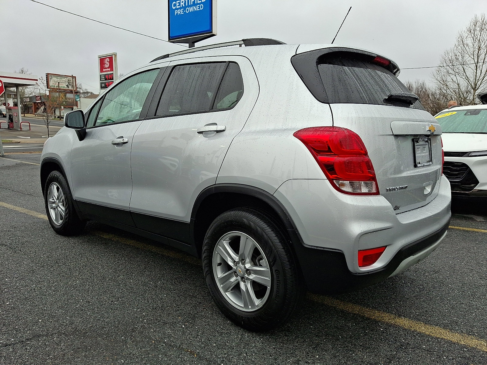 Used 2022 Chevrolet Trax LT w/ LT Convenience Package image 6