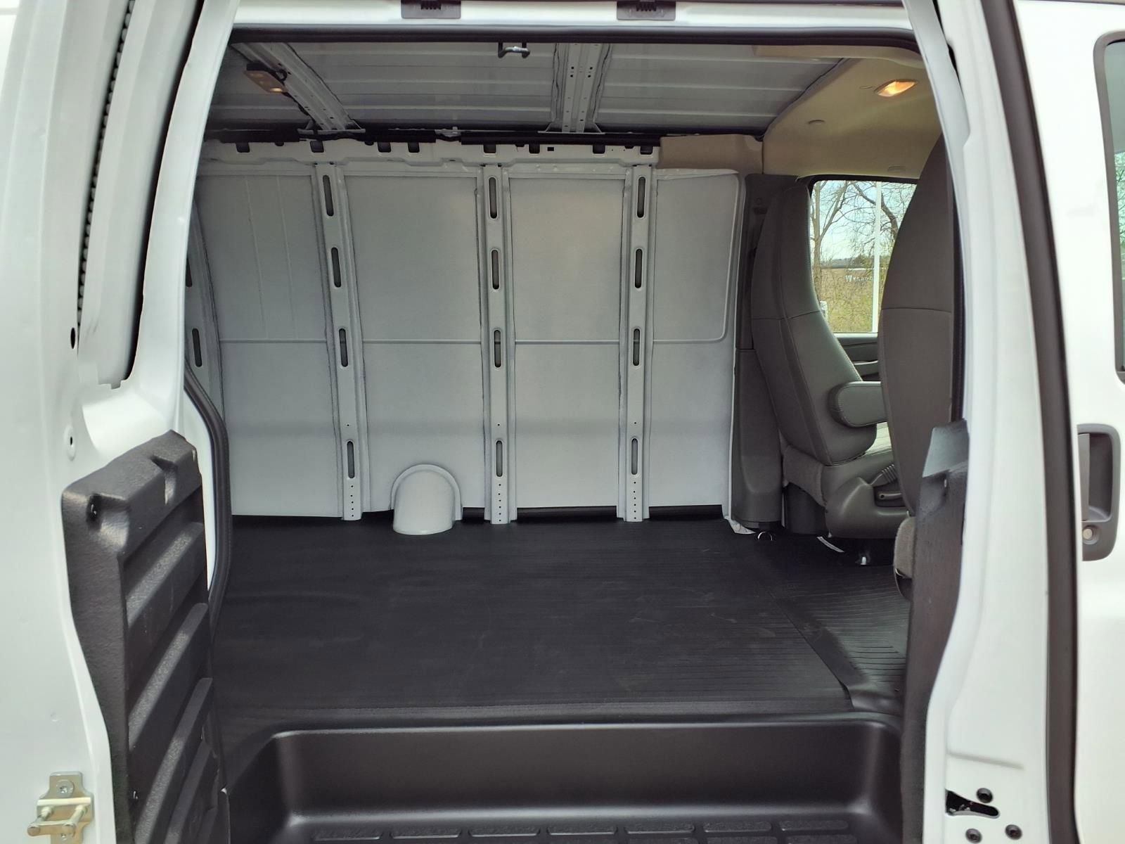 New 2026 Chevrolet Express 2500 Extended w/ Driver Convenience Package RWD image 9