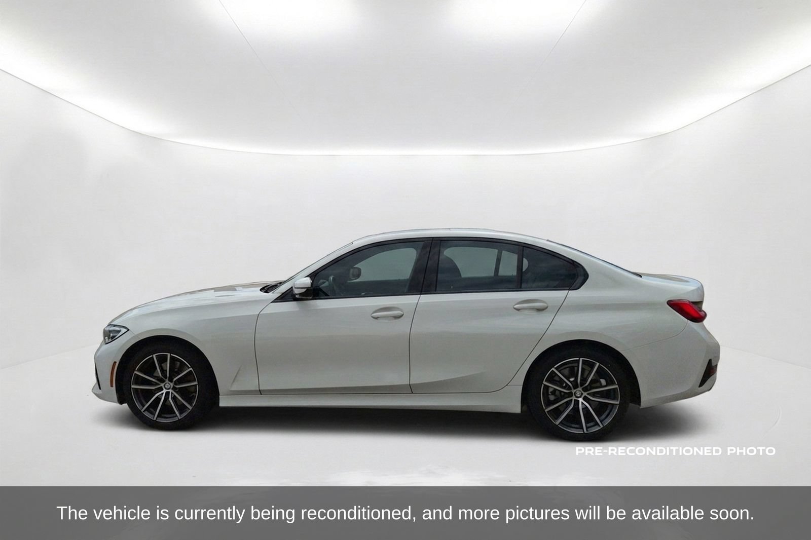 Used 2019 BMW 330i Sedan w/ Convenience Package RWD image 9
