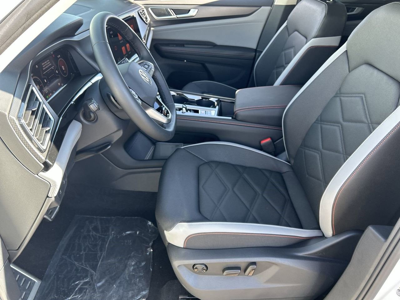 New 2026 Volkswagen Atlas Peak Edition image 15