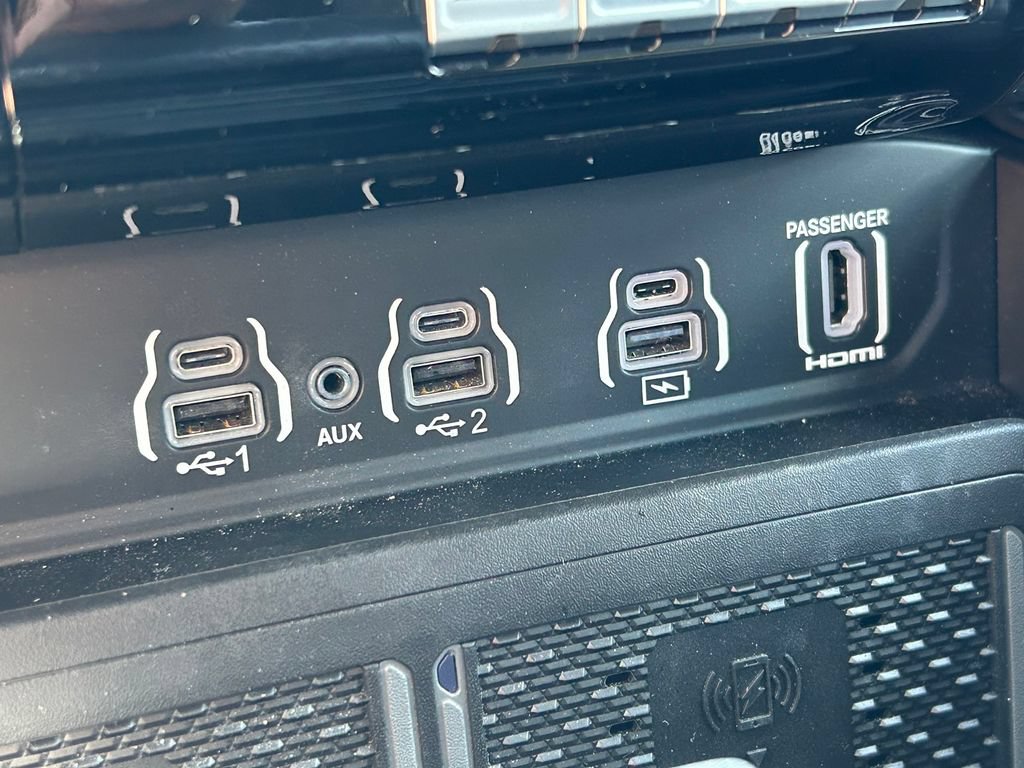 Used 2025 RAM 3500 Limited AWD/4WD image 34