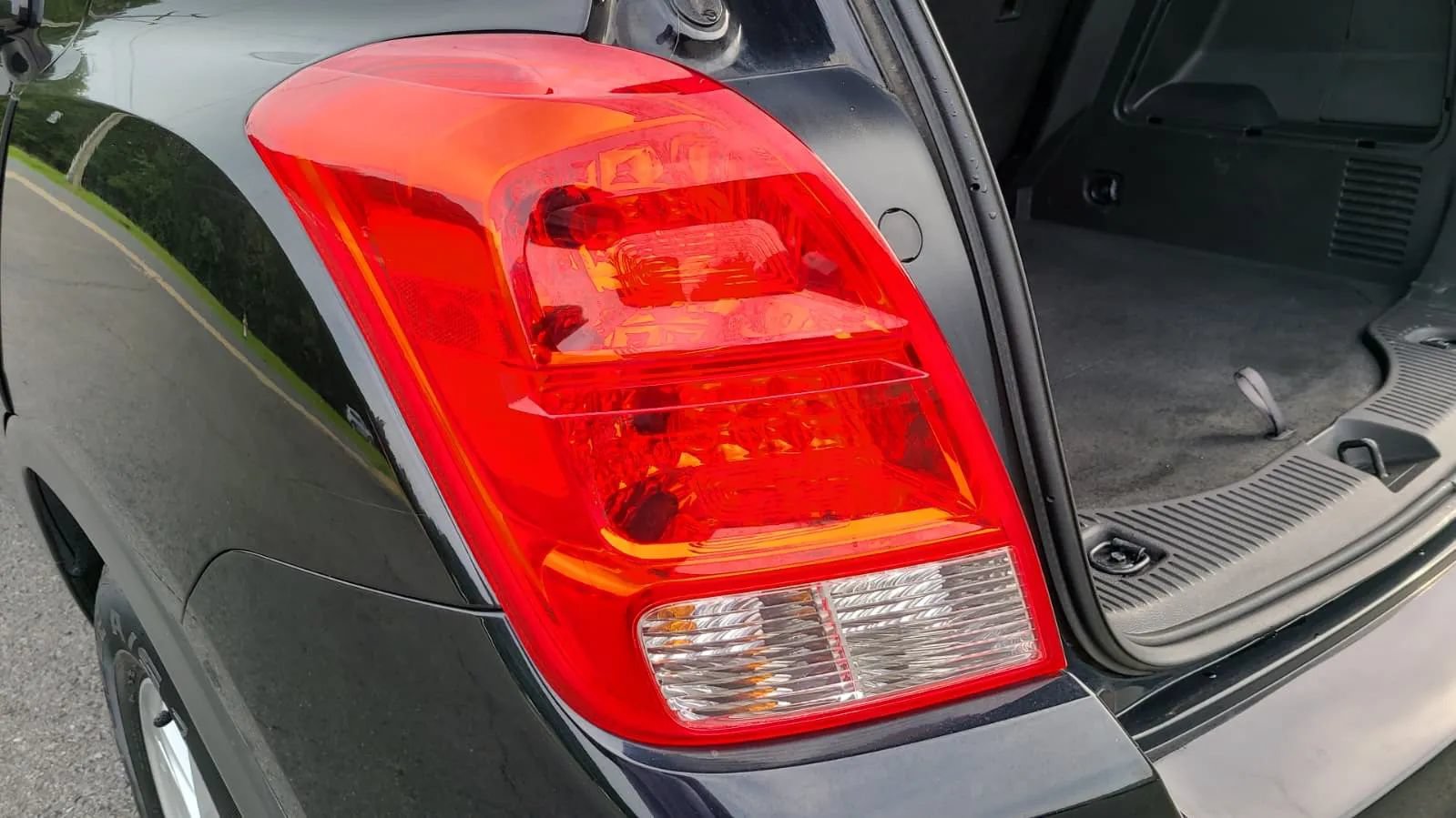 Used 2019 Chevrolet Trax LS FWD image 15