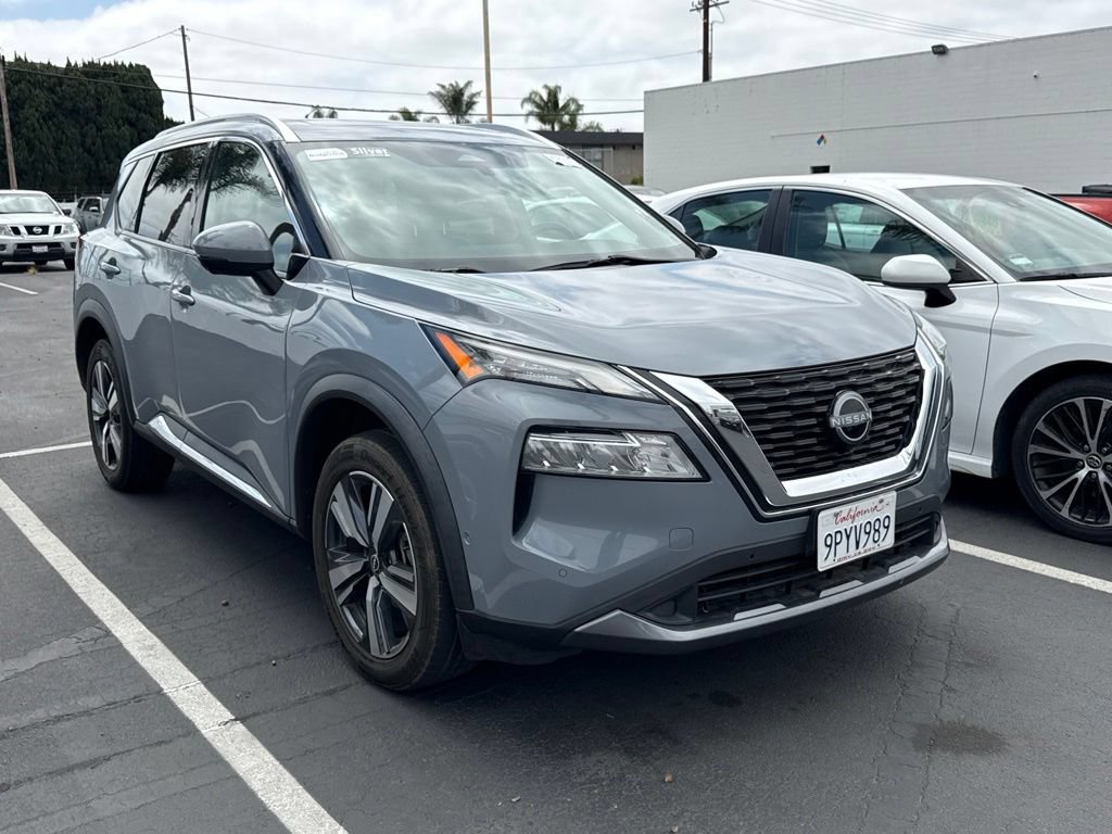 Used 2023 Nissan Rogue SL w/ SL Premium Package FWD image 2
