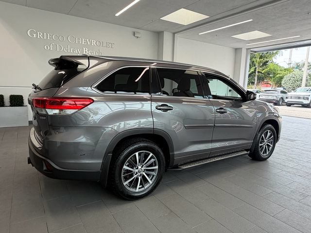 Used 2017 Toyota Highlander XLE w/ Protection Package #3 AWD/4WD image 11