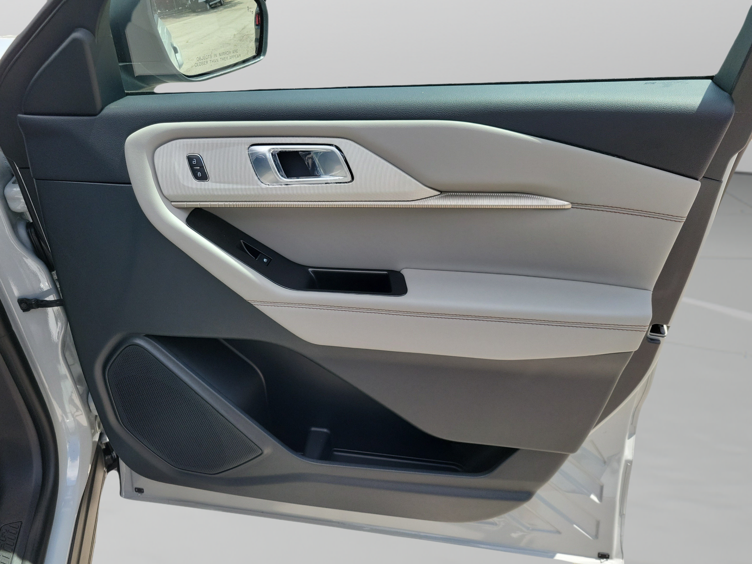 New 2027 Ford Explorer Active w/ Active Comfort Package RWD image 7