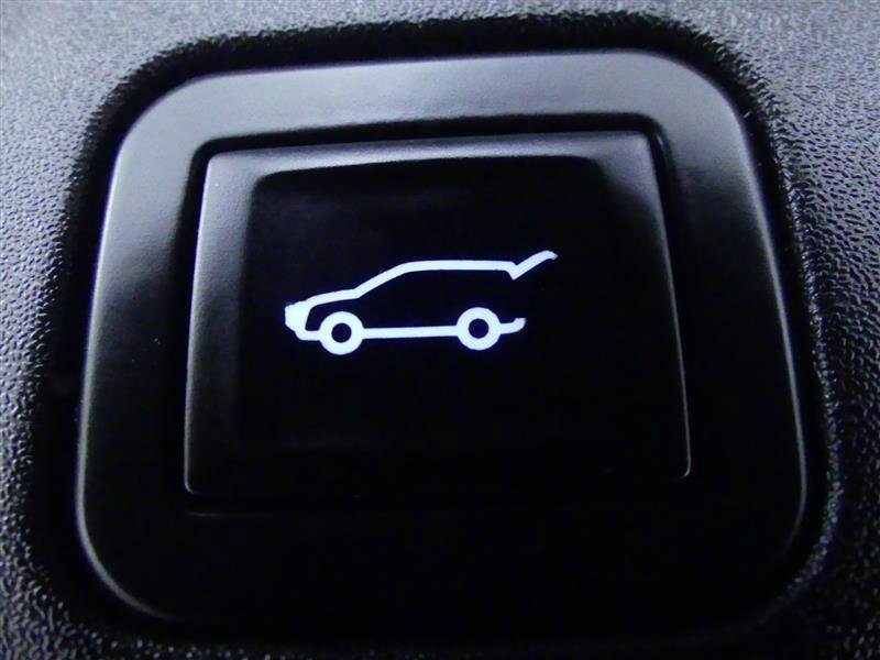 Used 2017 Cadillac XT5 Platinum AWD/4WD image 31
