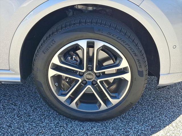 Certified 2025 Audi Q5 Premium w/ 19" Wheel Package image 8