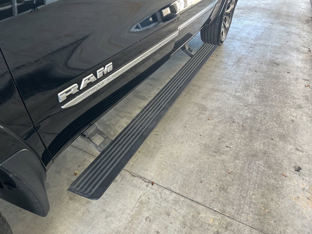 Used 2019 RAM 1500 Limited image 17