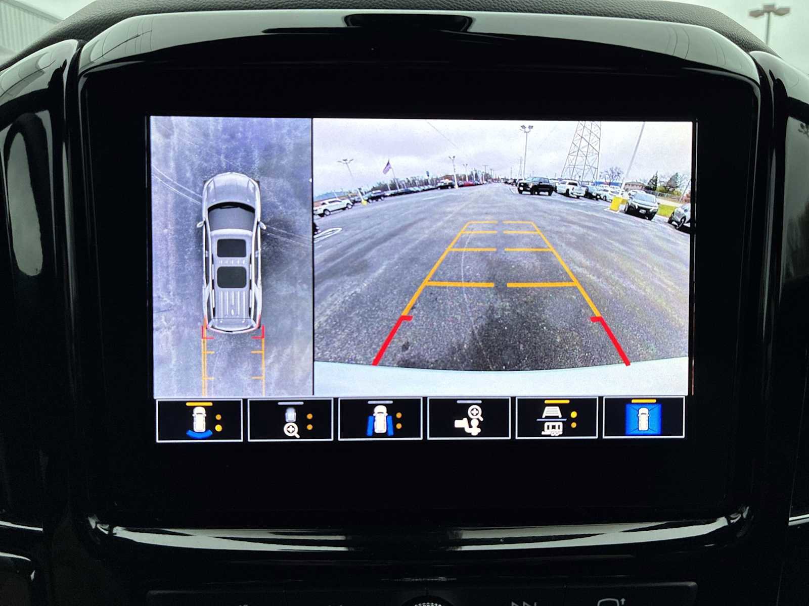 Certified 2023 Chevrolet Traverse RS image 14