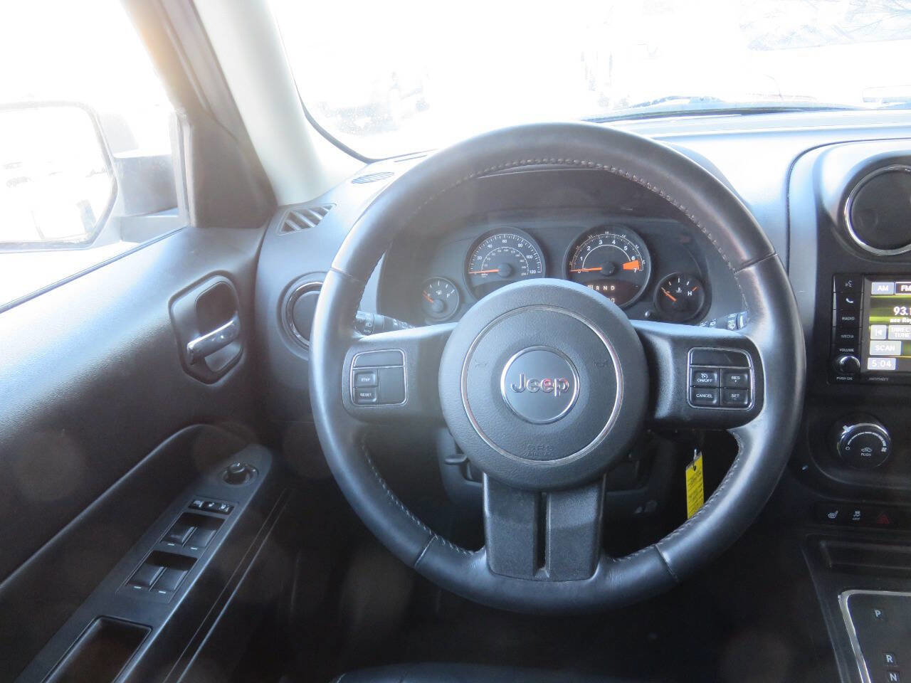 Used 2017 Jeep Patriot High Altitude image 14