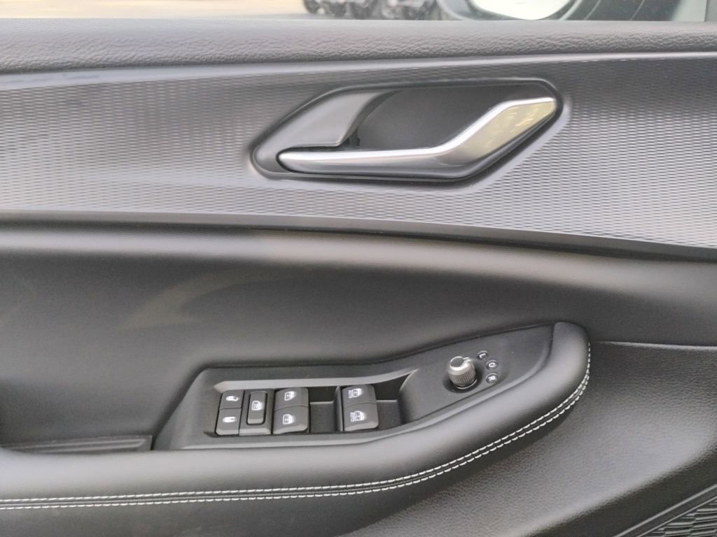 New 2025 Jeep Grand Cherokee Laredo image 19