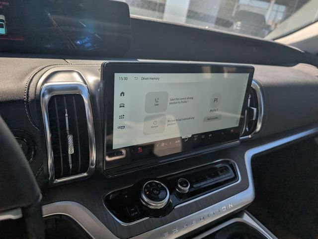 New 2025 Ford Expedition Platinum w/ Platinum Ultimate Package image 20